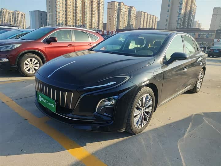 Фото 1 - Hongqi E-QM5