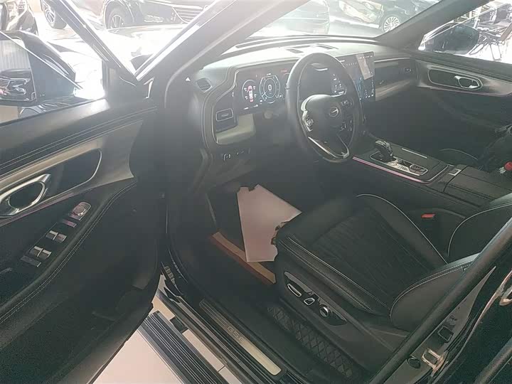 Фото 16 - GAC Trumpchi GS8