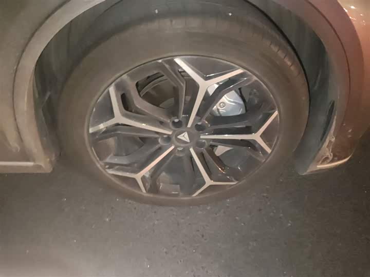 Фото 9 - Changan Deepal SL03