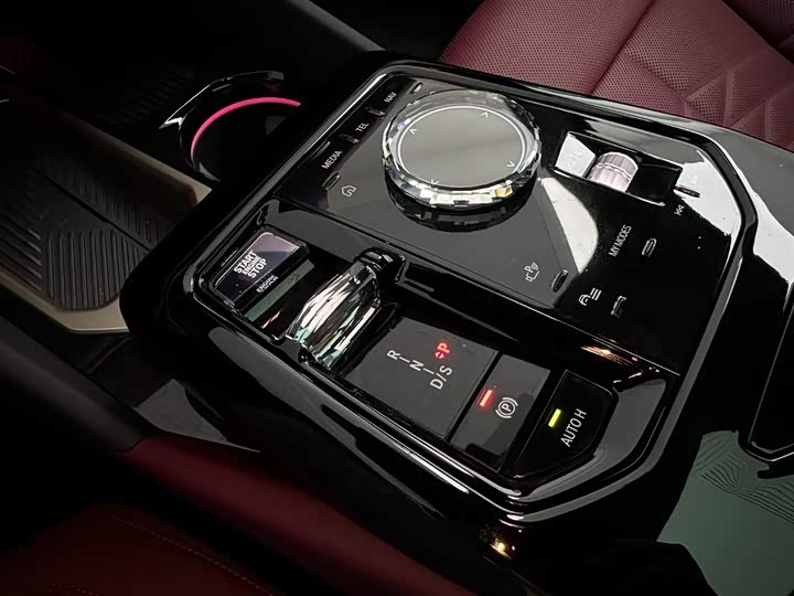 Фото 13 - BMW 5 Series