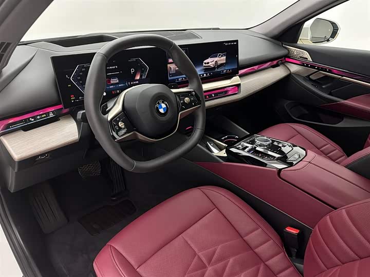 Фото 16 - BMW 5 Series