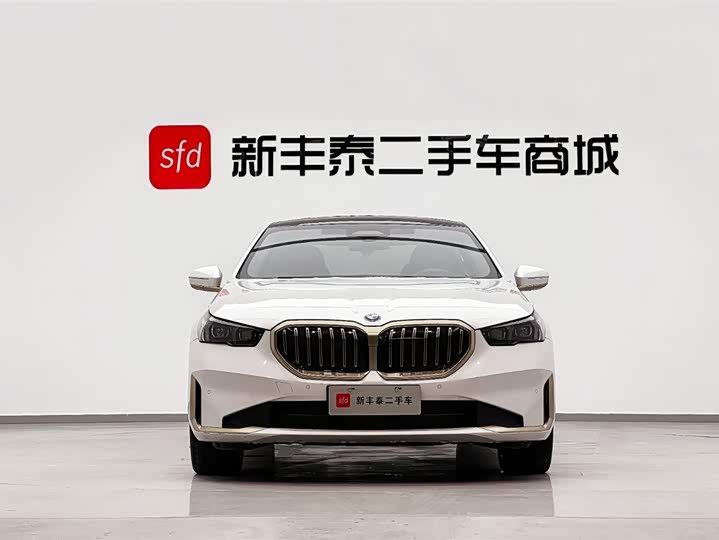 Фото 2 - BMW 5 Series