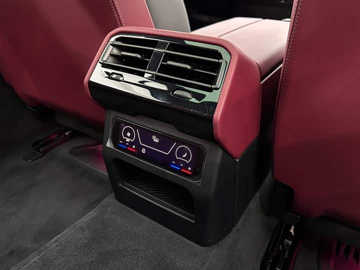 Фото 23 - BMW 5 Series