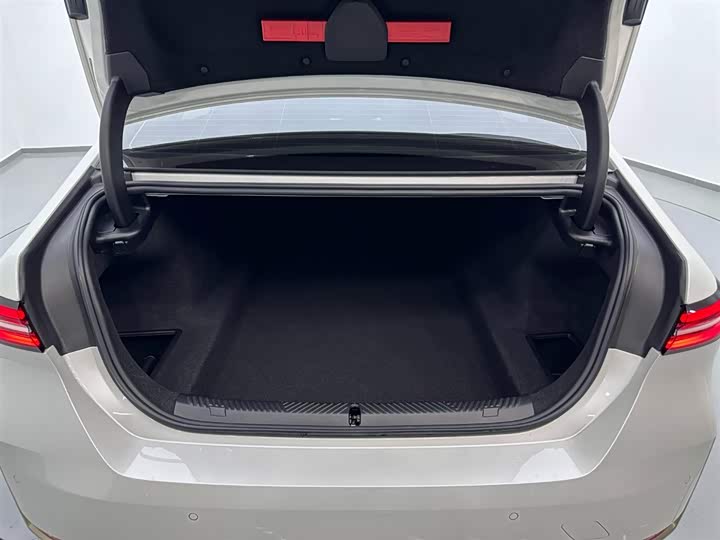 Фото 29 - BMW 5 Series