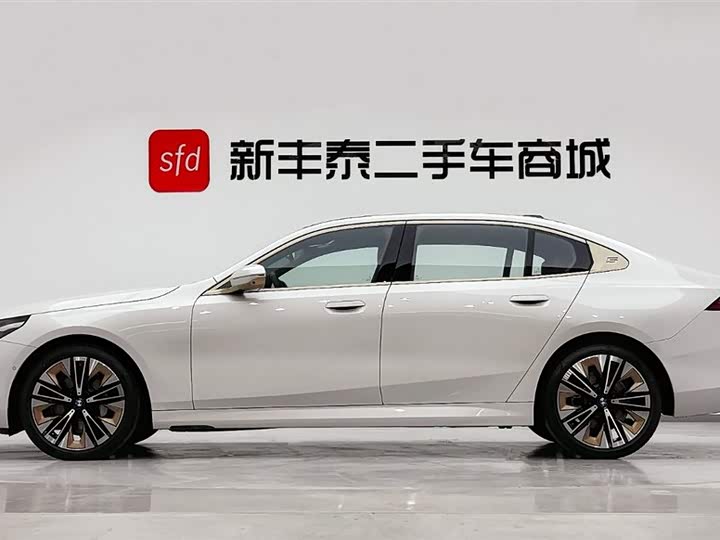 Фото 4 - BMW 5 Series