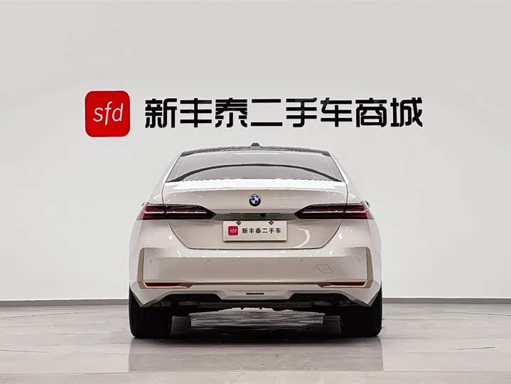 Фото 7 - BMW 5 Series