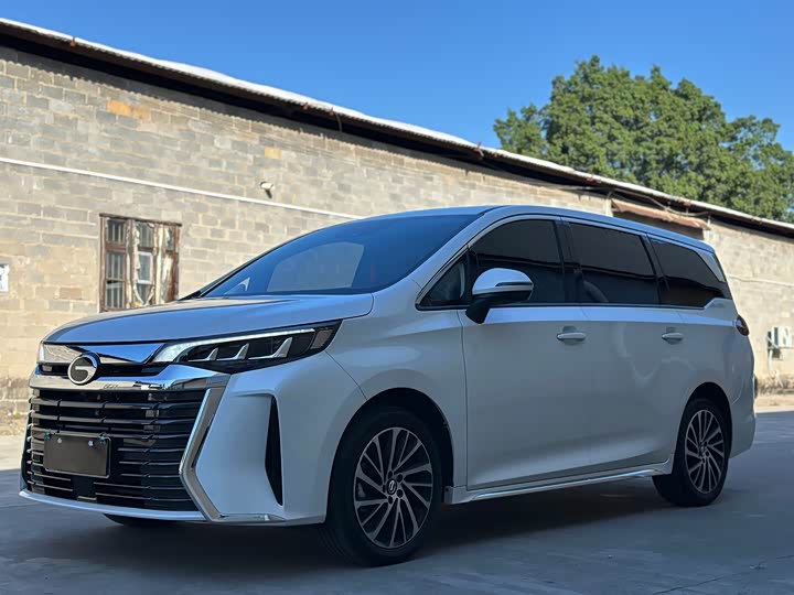 Фото 1 - GAC Trumpchi M6