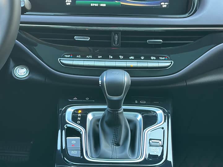 Фото 16 - GAC Trumpchi M6