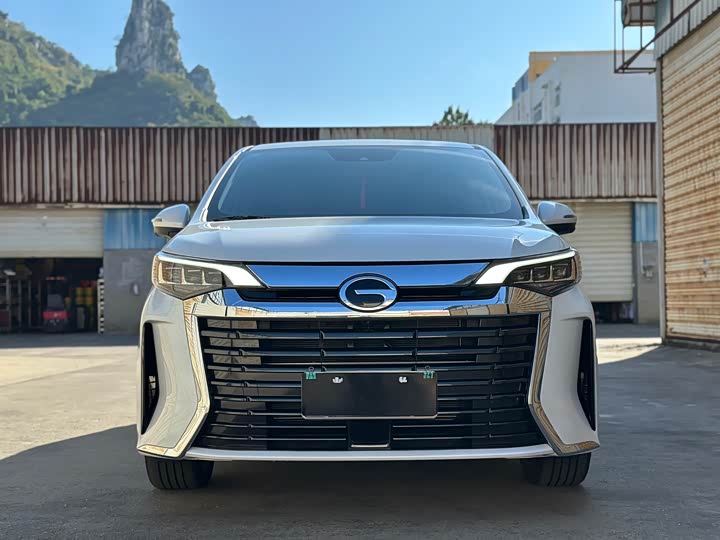 Фото 2 - GAC Trumpchi M6