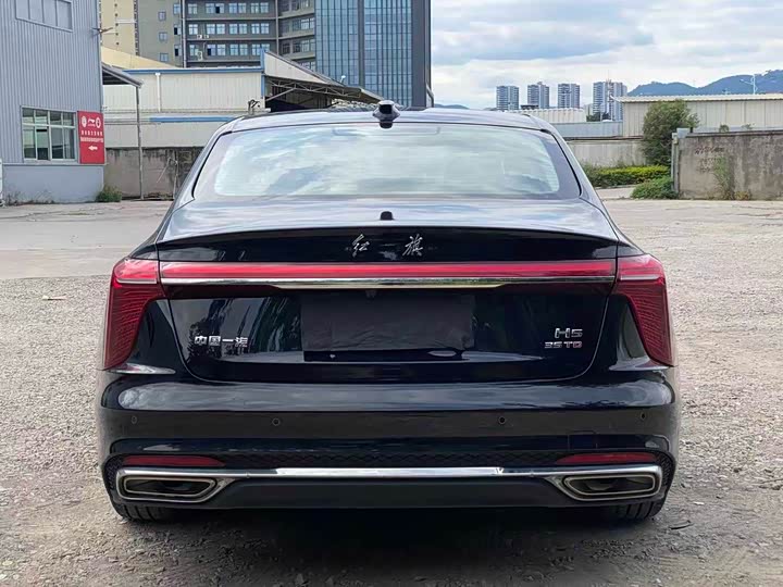 Фото 8 - Hongqi H5