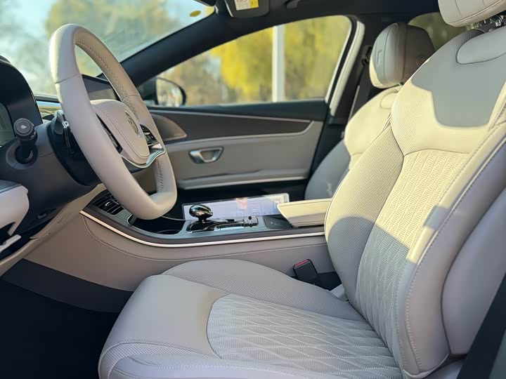 Фото 6 - BYD Han