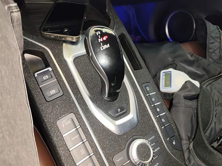 Фото 14 - Wey VV6