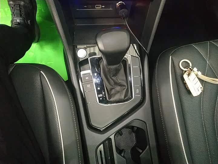 Фото 14 - Volkswagen Tiguan L Pro