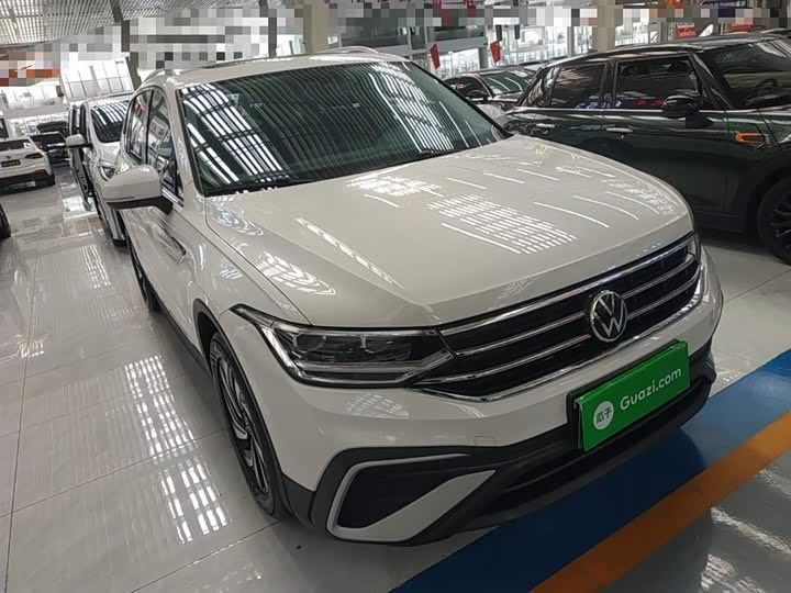 Фото 4 - Volkswagen Tiguan L Pro