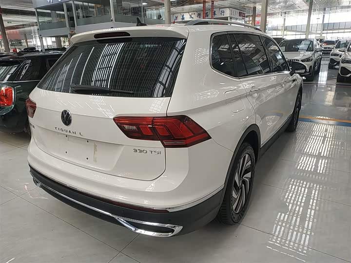 Фото 7 - Volkswagen Tiguan L Pro