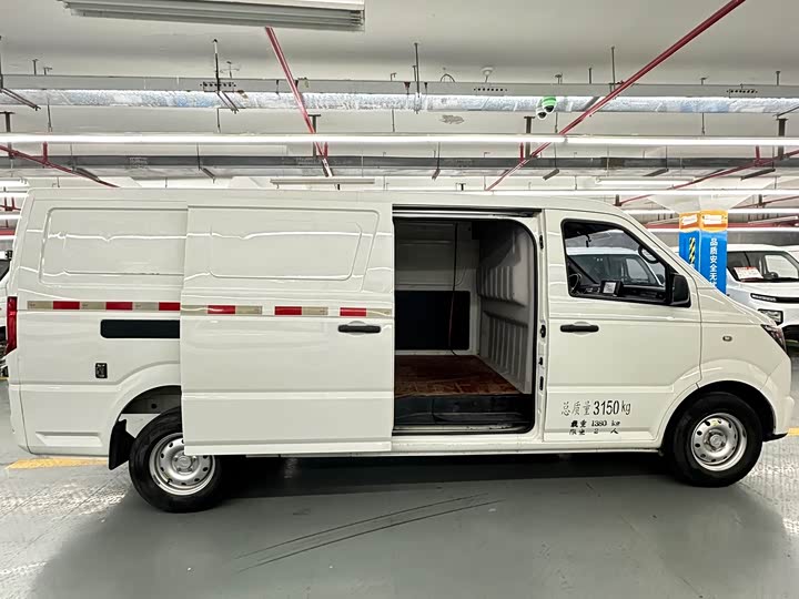 Фото 10 - Dongfeng EM27