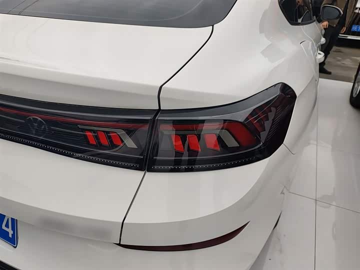 Фото 8 - Volkswagen Lamando L