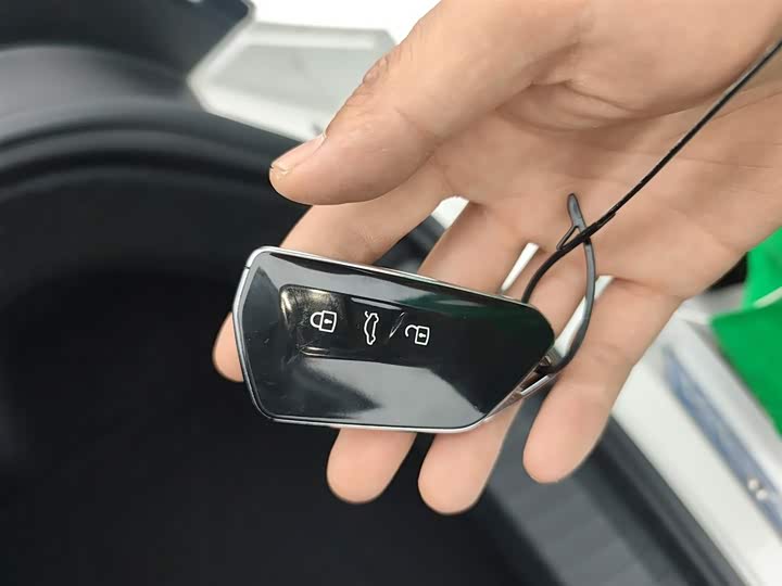 Фото 9 - Volkswagen Lamando L