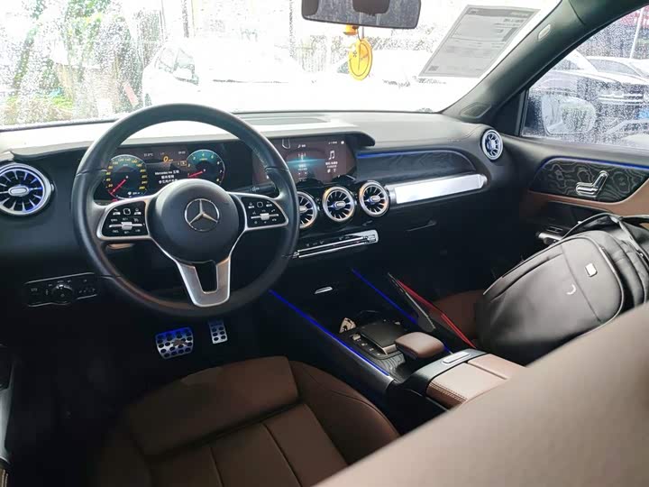 Фото 10 - Mercedes-Benz GLB-Class
