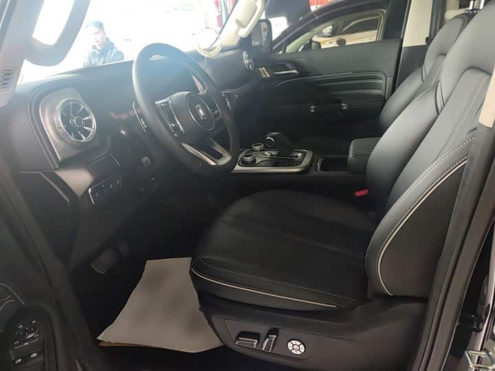 Фото 15 - Tank 300