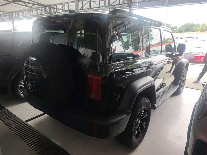 Фото 7 - Tank 300