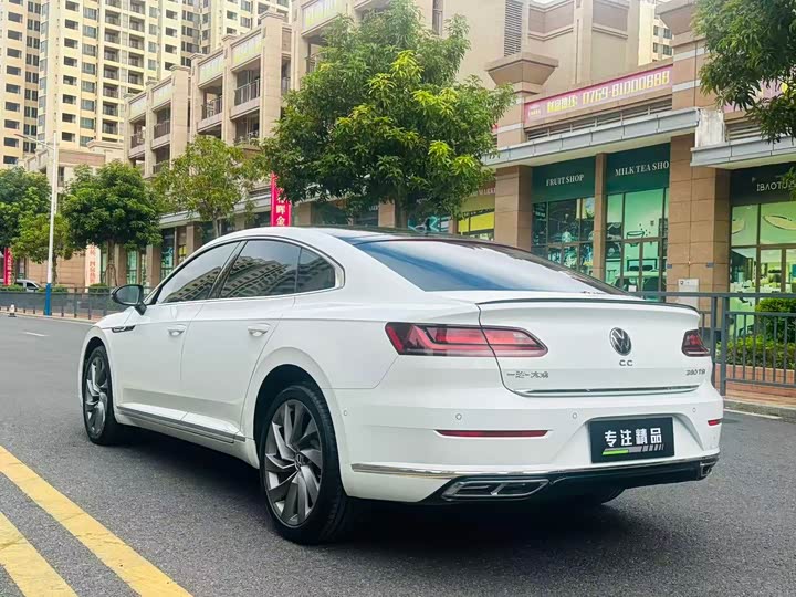 Фото 9 - Volkswagen CC