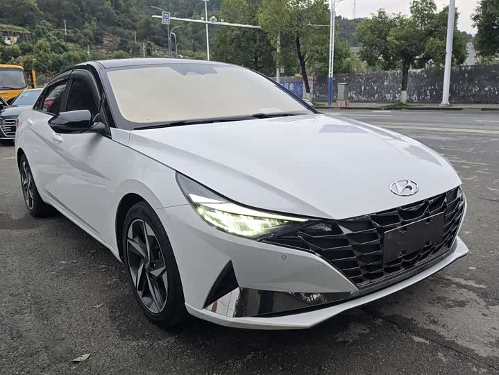 Фото 3 - Hyundai Elantra N line