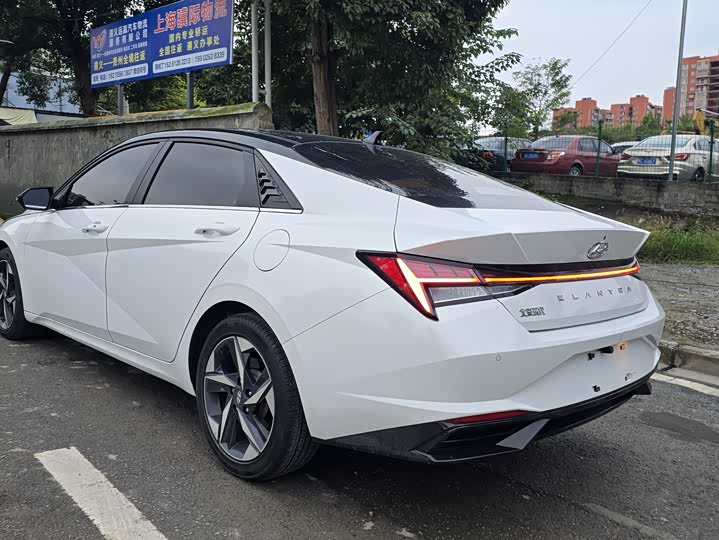 Фото 4 - Hyundai Elantra N line