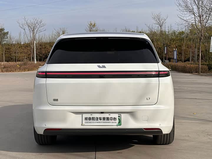 Фото 13 - LiXiang L7