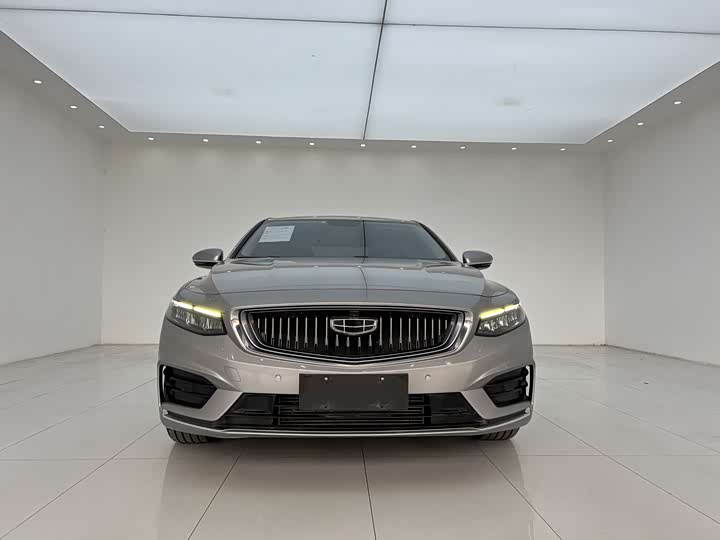 Фото 2 - Geely Preface