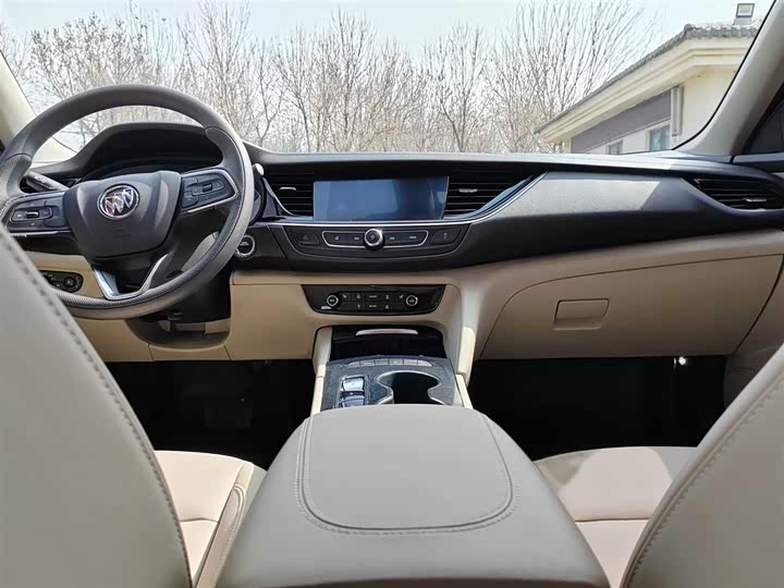 Фото 14 - Buick Regal