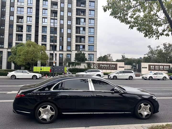 Фото 4 - Mercedes-Benz Maybach S-Class