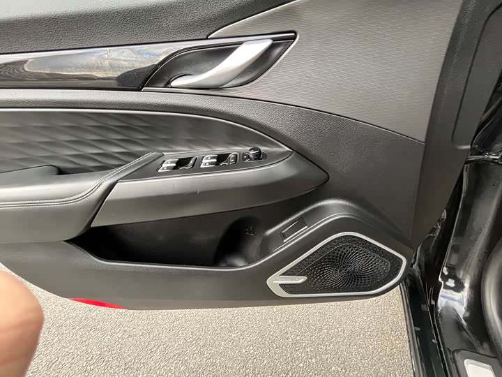 Фото 10 - Geely Emgrand GT