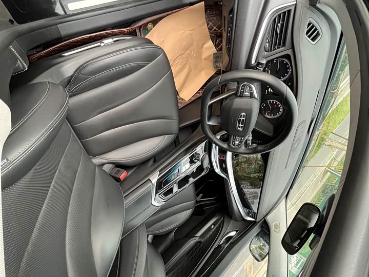 Фото 9 - Geely Emgrand GT