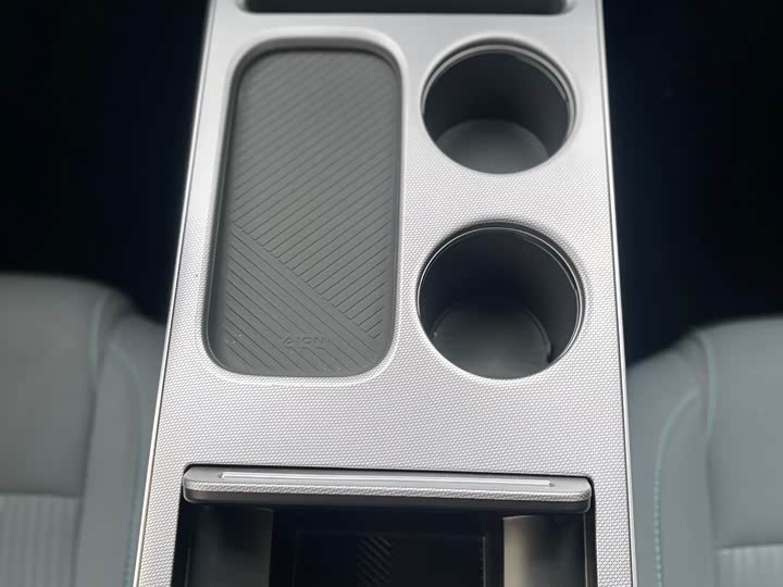 Фото 13 - GAC Aion Y