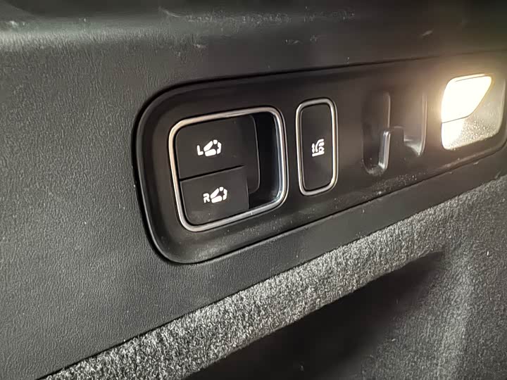 Фото 19 - LiXiang L7