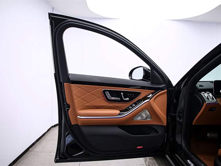 Фото 11 - Mercedes-Benz Maybach S-Class