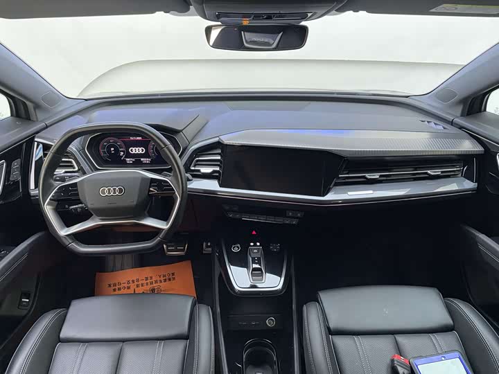 Фото 10 - Audi Q4 e-tron