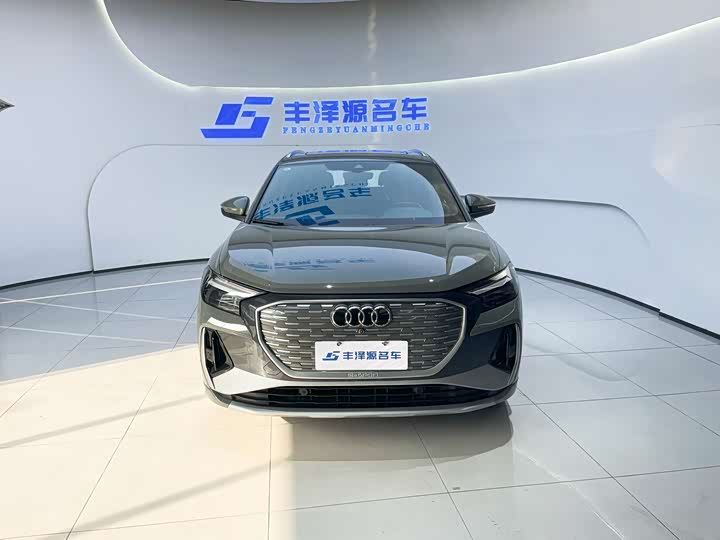 Фото 4 - Audi Q4 e-tron