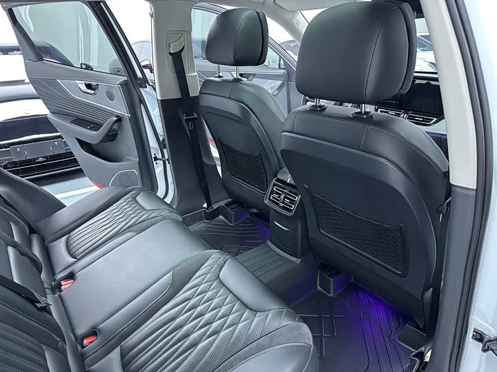 Фото 8 - Hongqi HS5