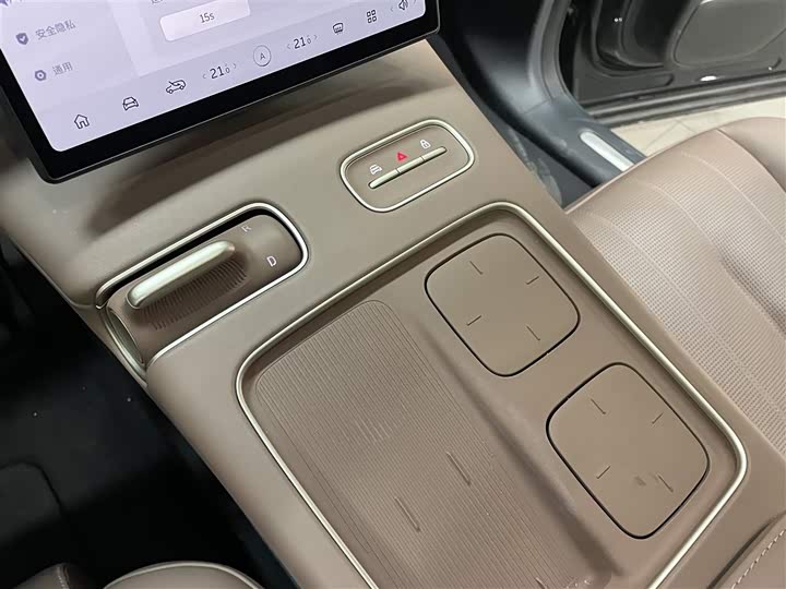 Фото 12 - Nio ES8