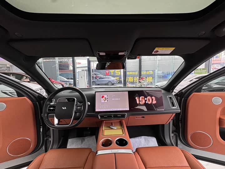 Фото 11 - LiXiang L8