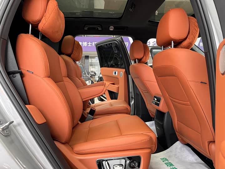 Фото 14 - LiXiang L8