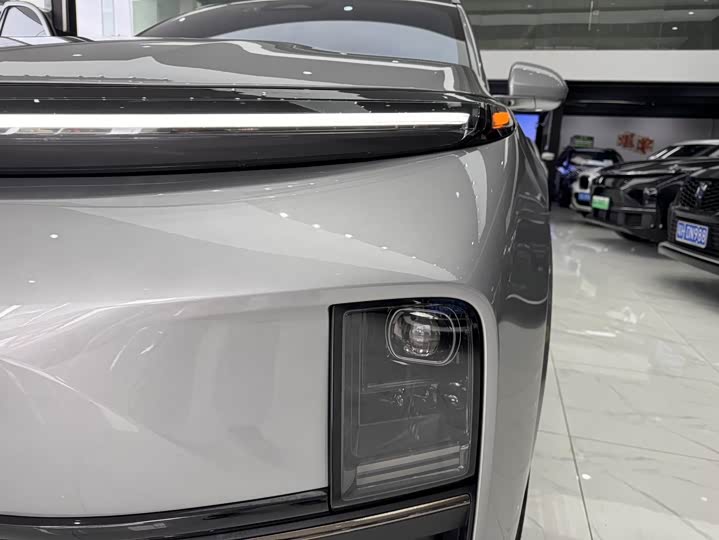 Фото 27 - LiXiang L8