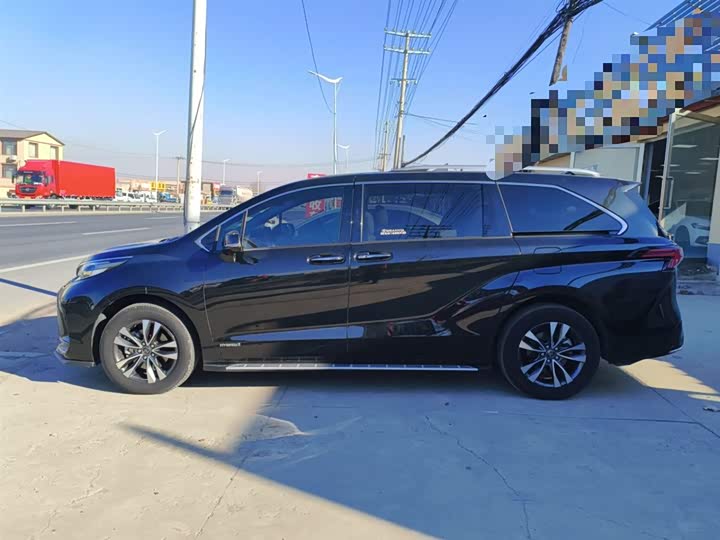 Фото 5 - Toyota Granvia