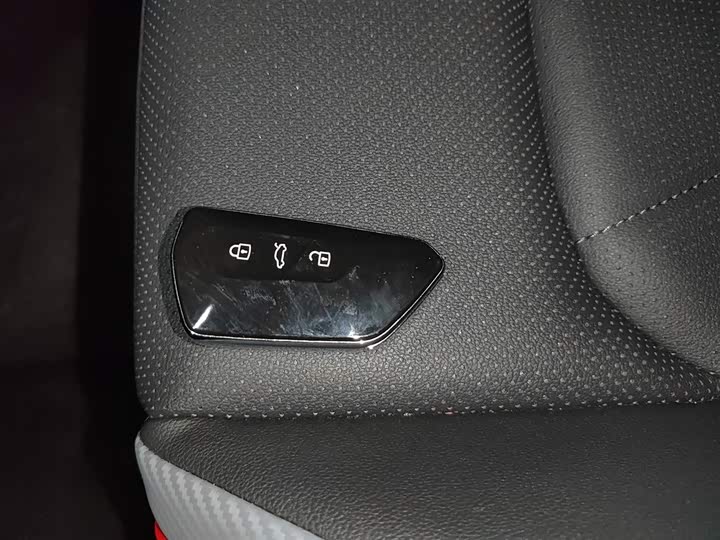 Фото 12 - Volkswagen Lamando L