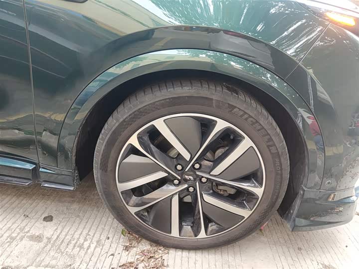 Фото 9 - LiXiang L8