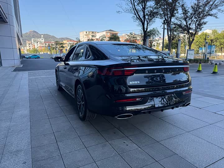 Photo 8 - Geely Preface