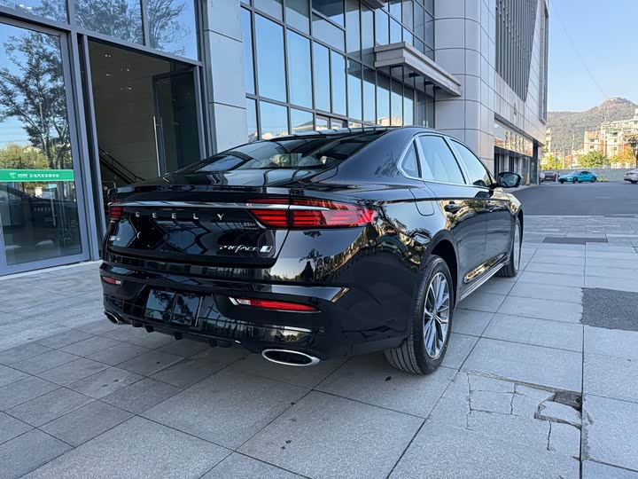 Photo 9 - Geely Preface