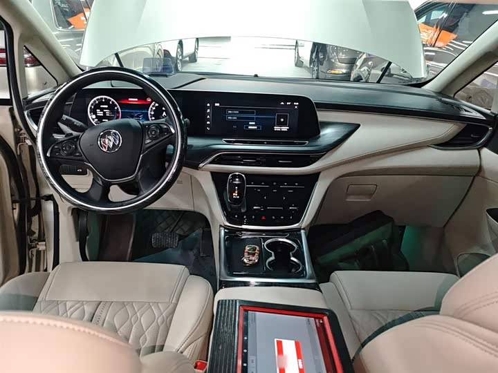 Фото 10 - Buick GL8 ES